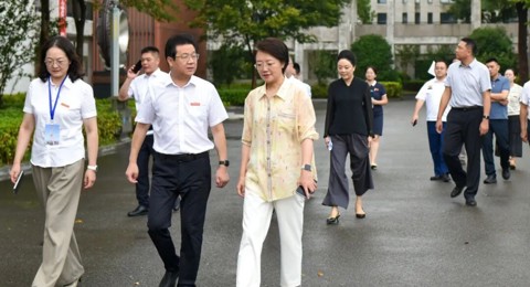 吴瑕区长莅临我校指导新学期工作